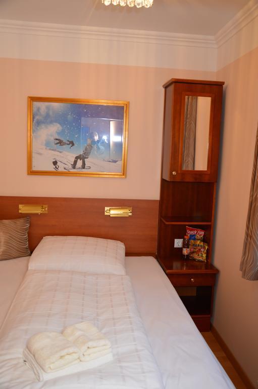 Private Room Pyrkerstrasse Bad Hofgastein Ruang foto